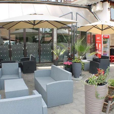 מלון Семеен Хотел Перун 2*